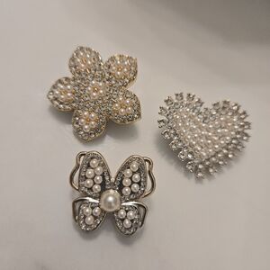 🔥Elegant Pearl and Crystal Brooch Set🔥